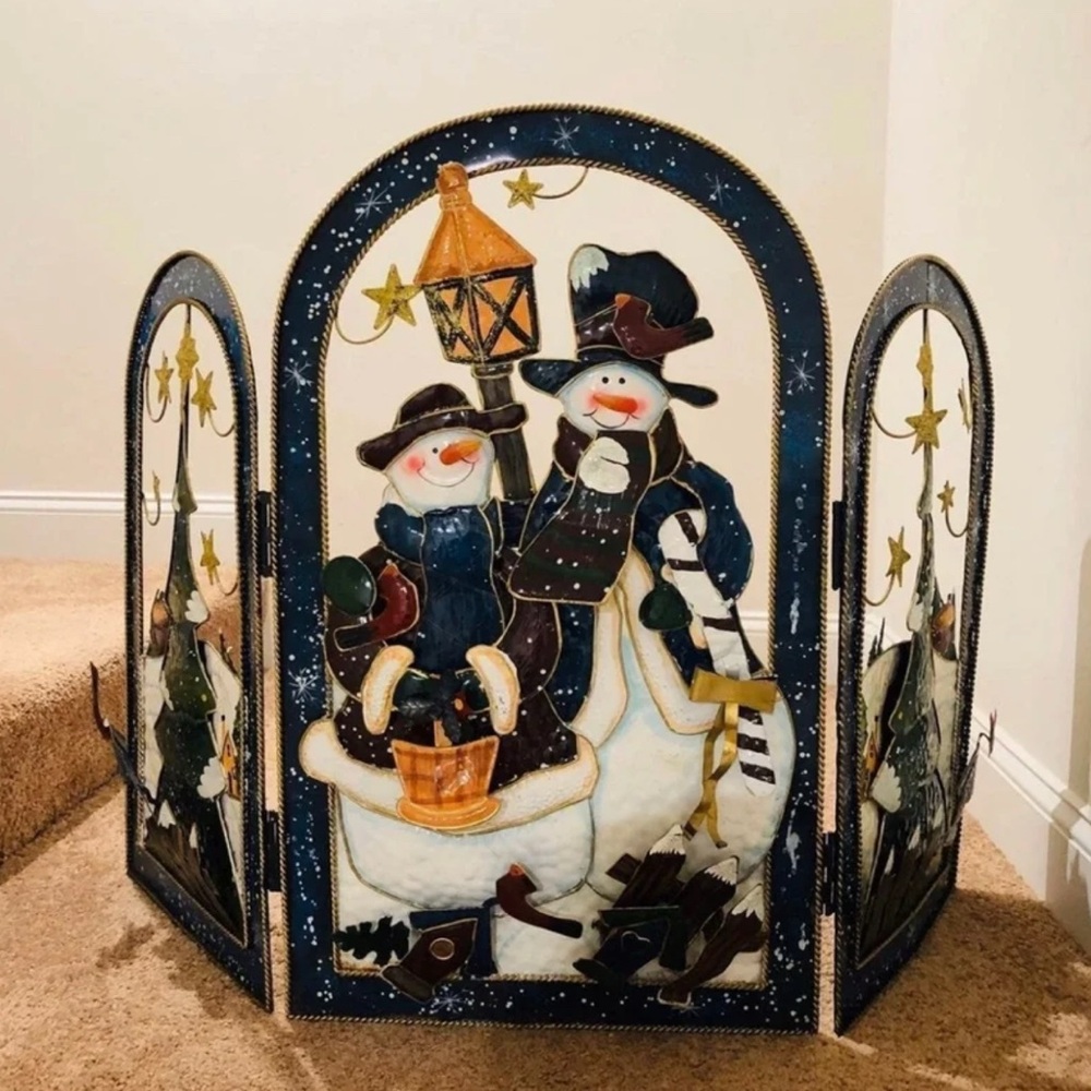 Vintage Metal Trifold Snow Family Streetlight Fireplace Screen Cover - Picture 2 of 6